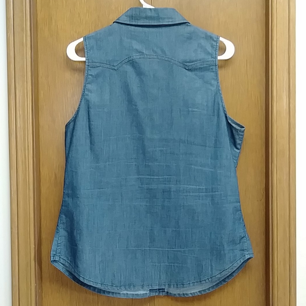 GUESS denim button down top - Picture 4 of 6